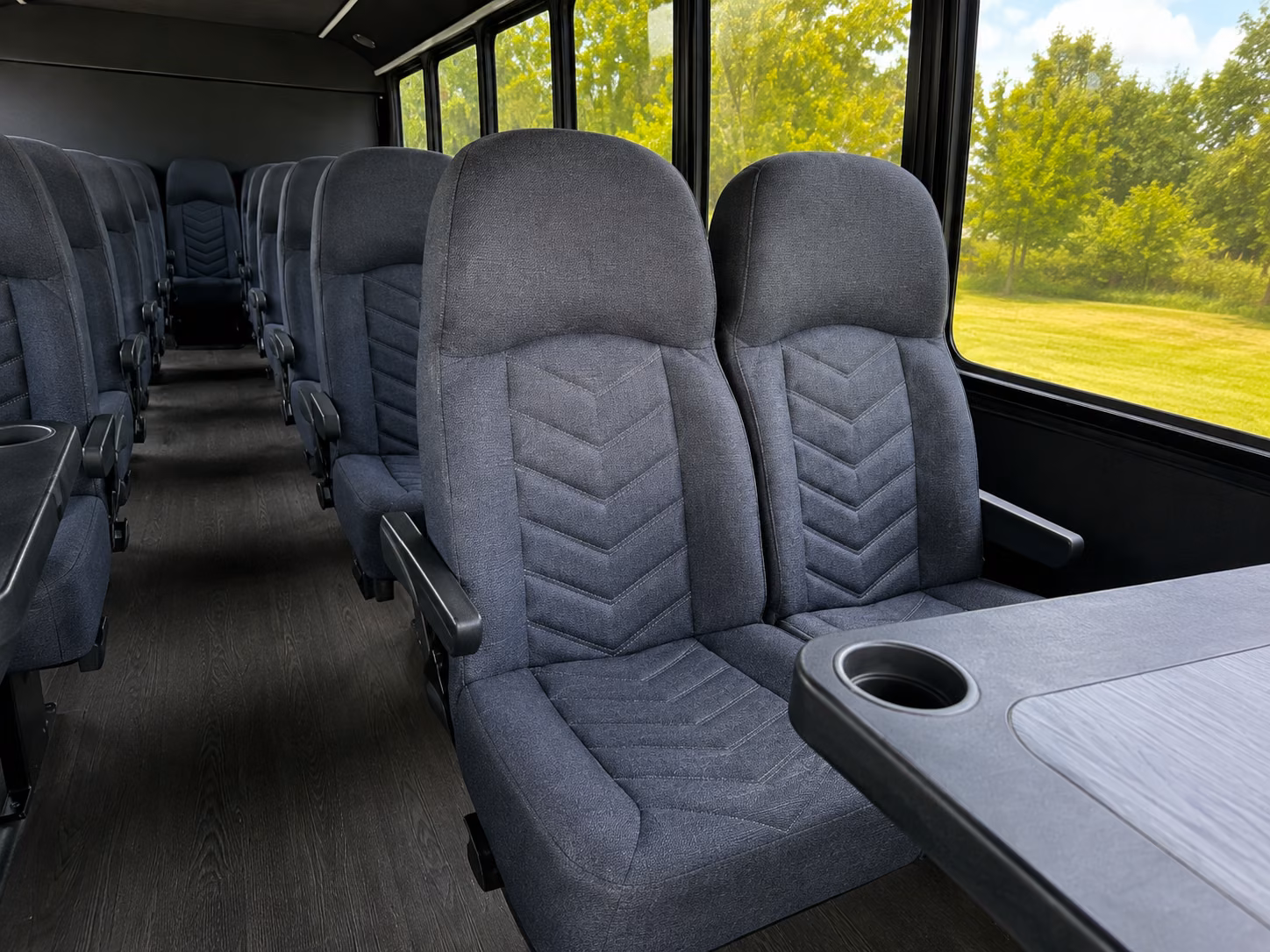 airport transfer buses for thousand oaks wedding guests flying in