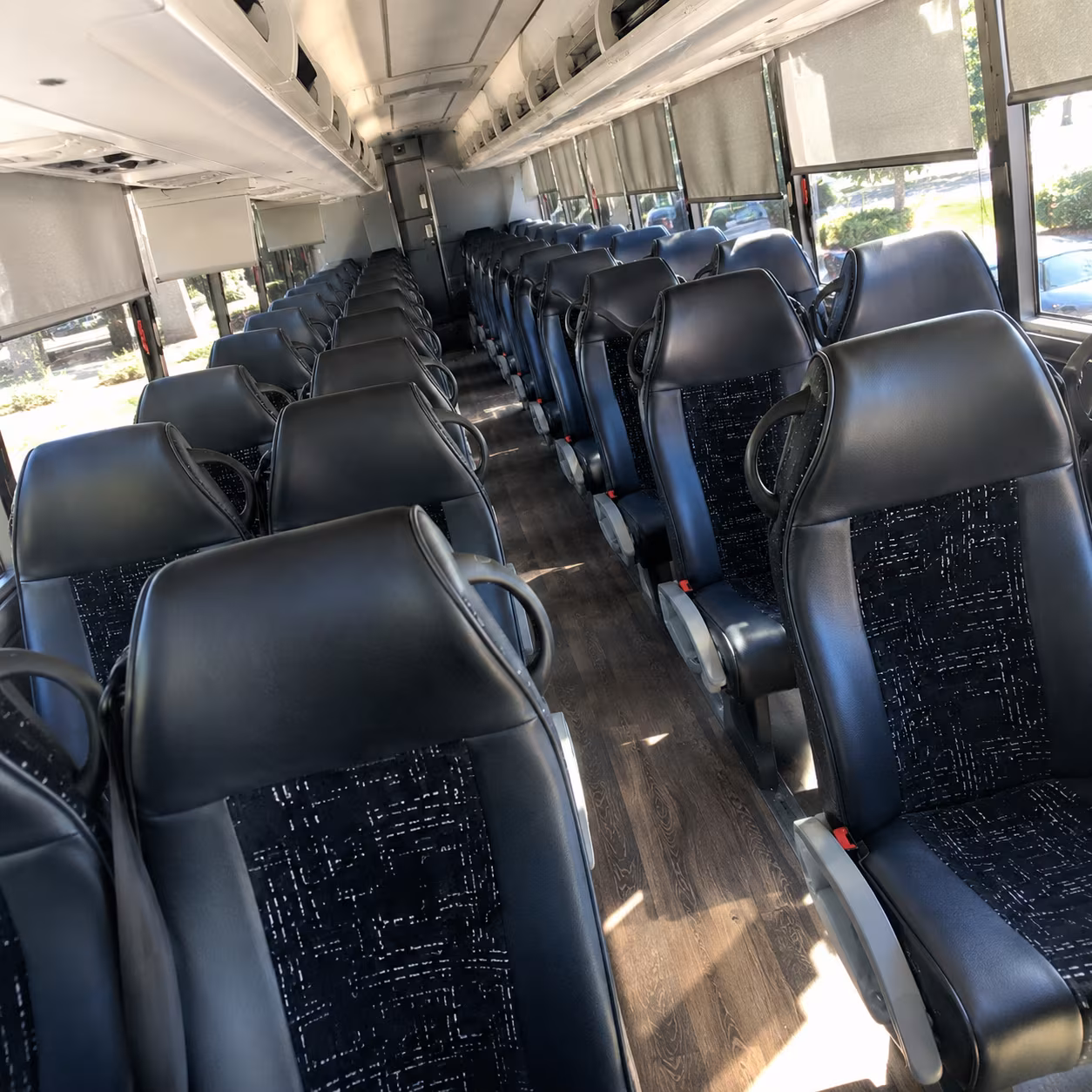 charter buses for corporate group travel to los angeles from thousand oaks