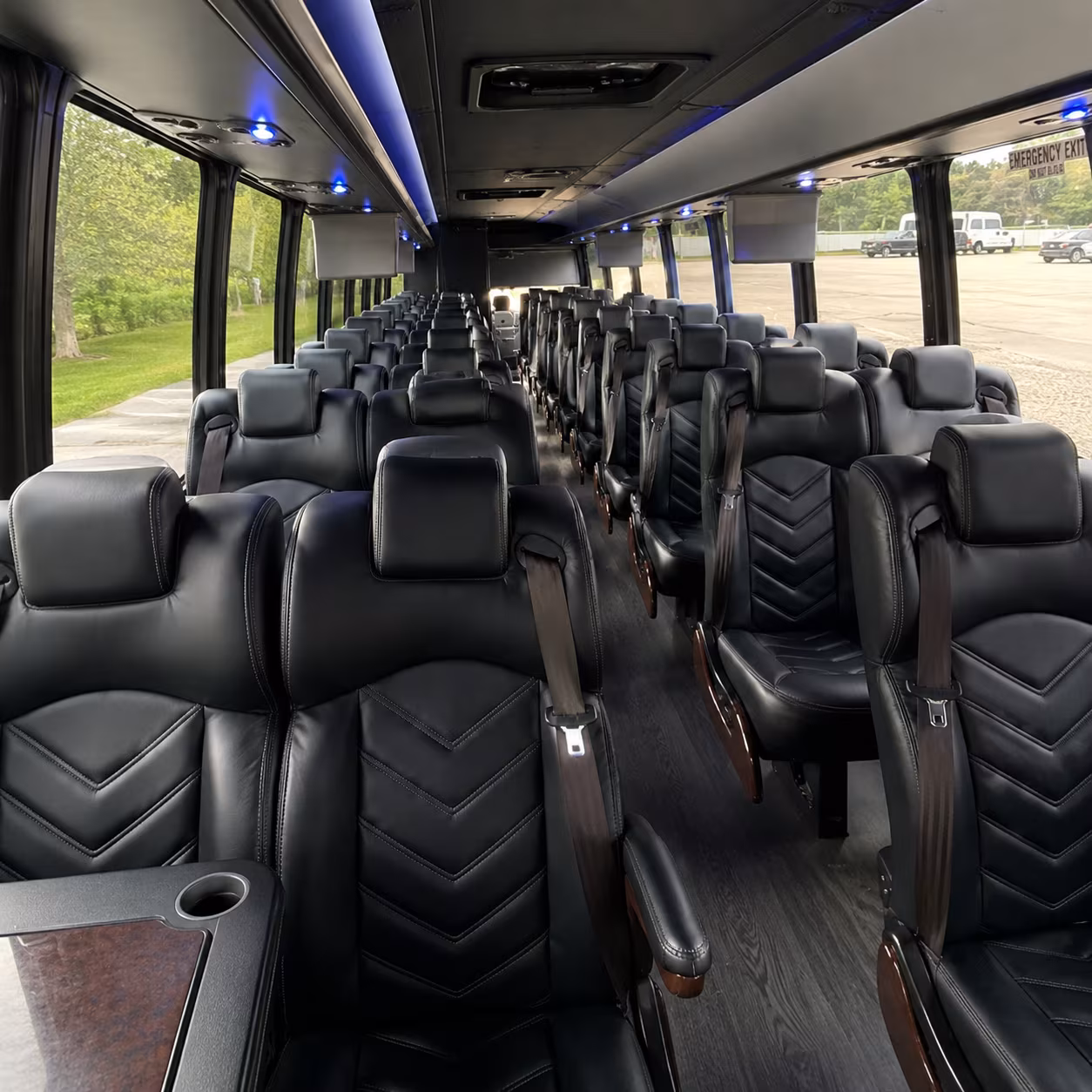 does the day of the week or the date change what a bus rental costs in thousand oaks