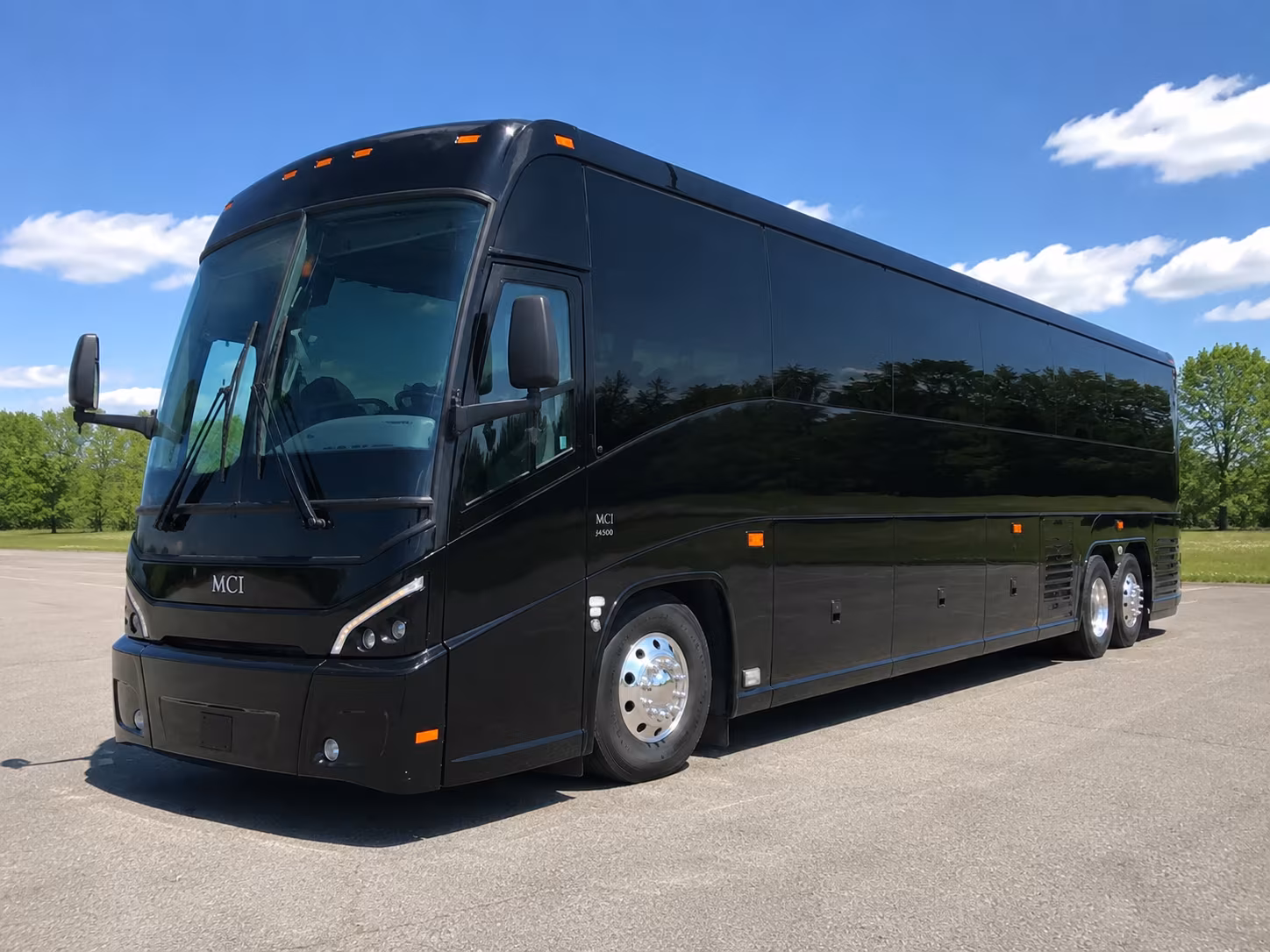 long distance charter buses for away games and travel sports teams