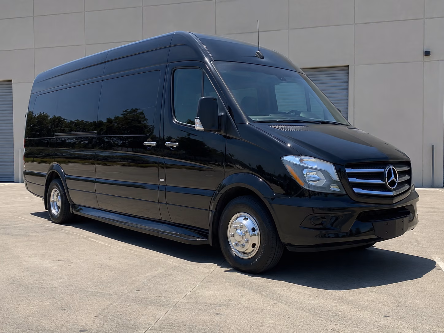thousand oaks wine tour brewery transportation onboard